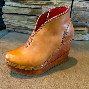 Bedstu Hand Crafted Leather Wedges